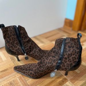 Donald J. Pliner designer leopard kitty heel ankle booties